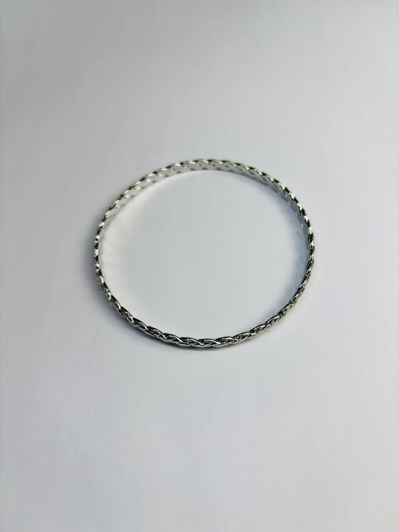 微信图片_20251112200229_152_64 Vintage Braided Pattern Silver Bangle - Image 1