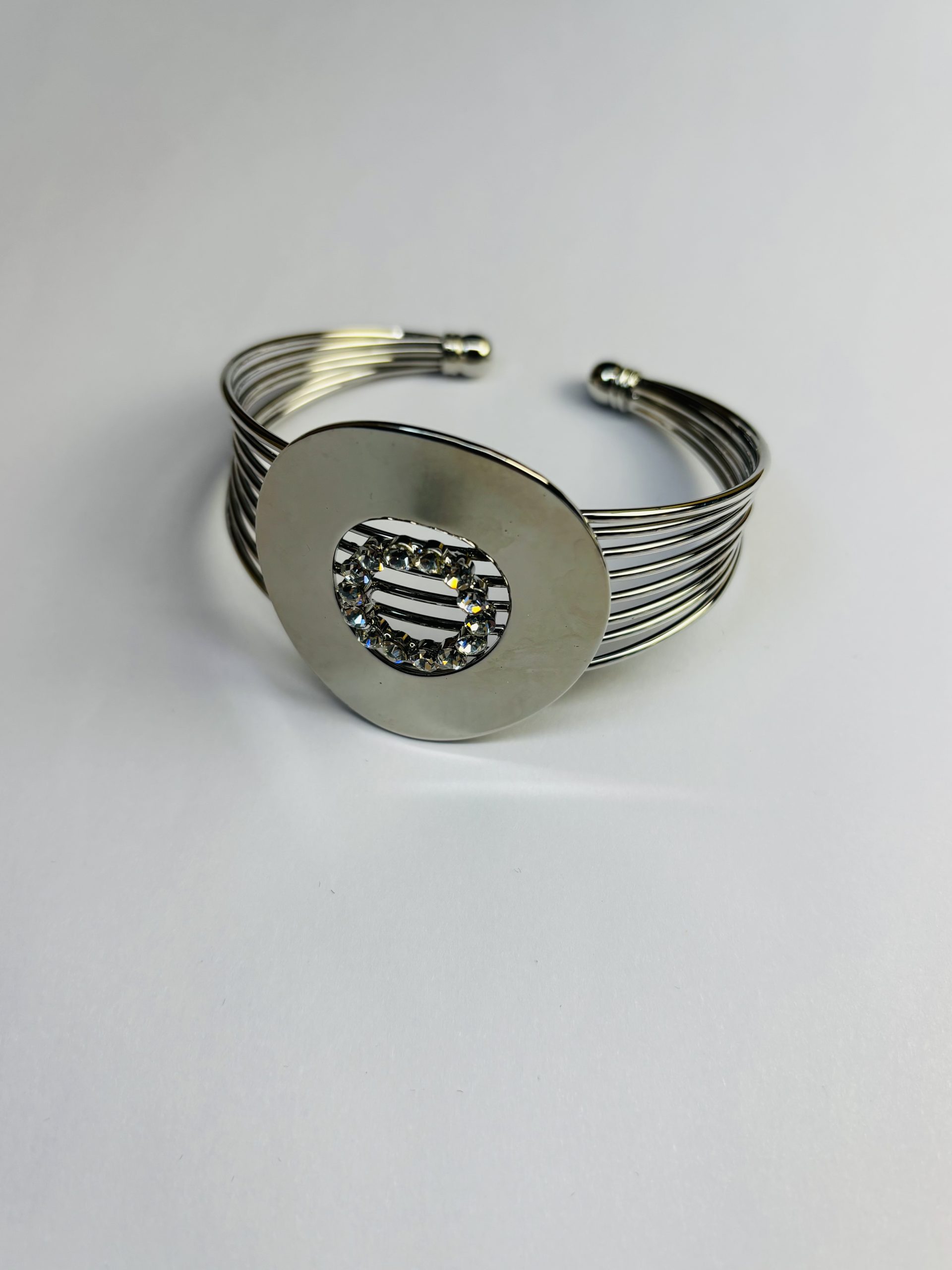 微信图片_20251112200245_160_64 Metallic Style Zircon-Embedded Circular Open Bangle - Image 1