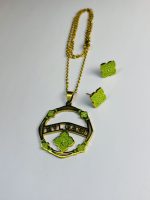 Gold-Toned Clover Pattern Jewelry Set (Necklace + Earrings) - Image 3